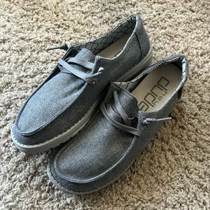 HEY DUDES- NEVER WORN!!